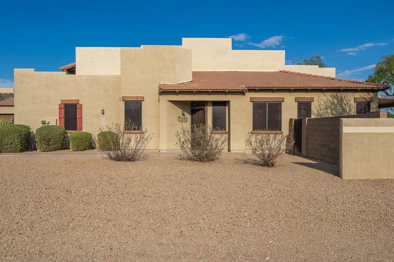 Building Photo - 3422 E University Dr