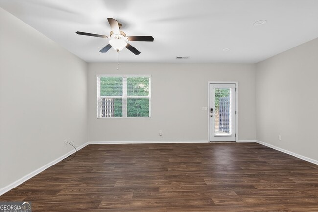 Building Photo - 3122 Meadowstone Ln SW