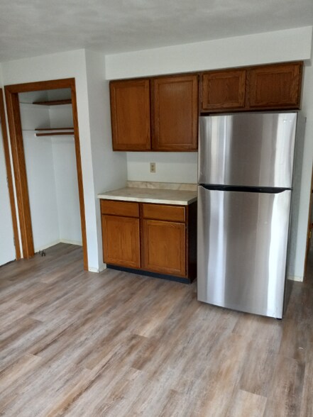Building Photo - 1244 Primrose Ln