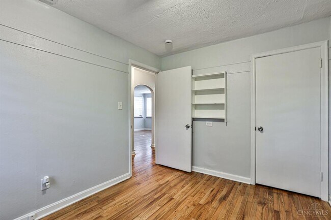 Building Photo - Two Bedroom Home for UC Students for This Year and Next!