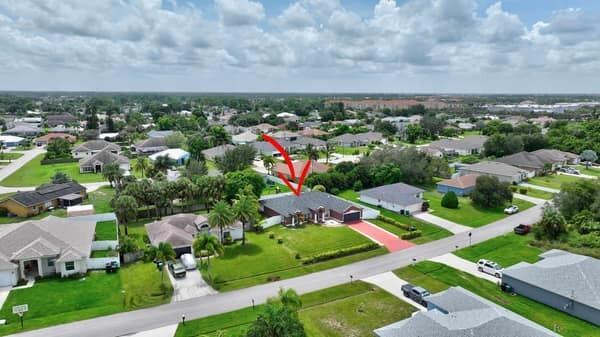 Building Photo - 1530 SW Escobar Ln