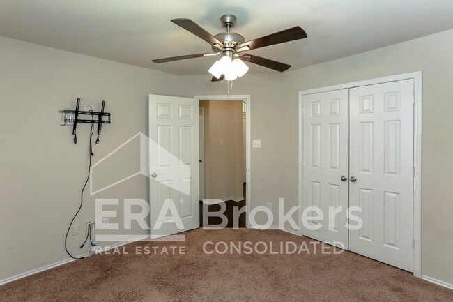 Building Photo - 1307 Stonewall Ridge