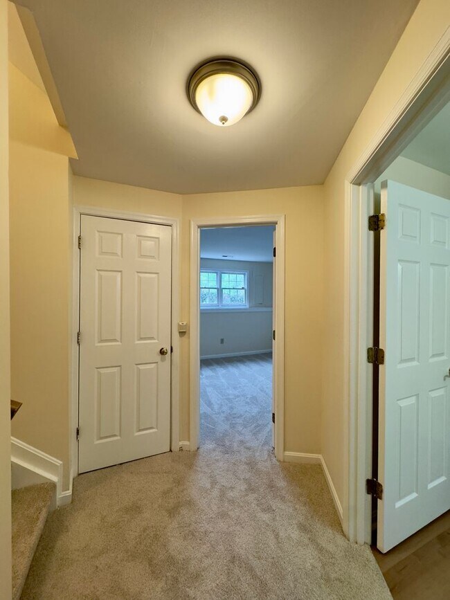 Building Photo - Charming 4 Bedroom/3.5 Bathroom Townhome in Cedarwood Estates, Pikesville, MD!