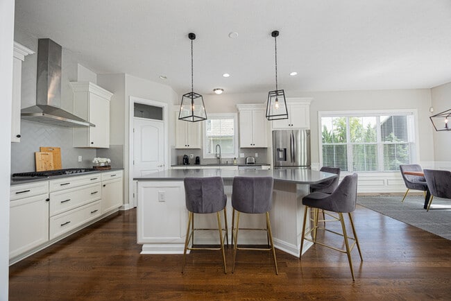 Building Photo - Stunning home in Olentangy schools!