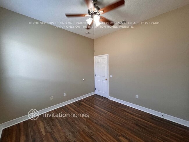 Building Photo - 6462 Hickory View Dr