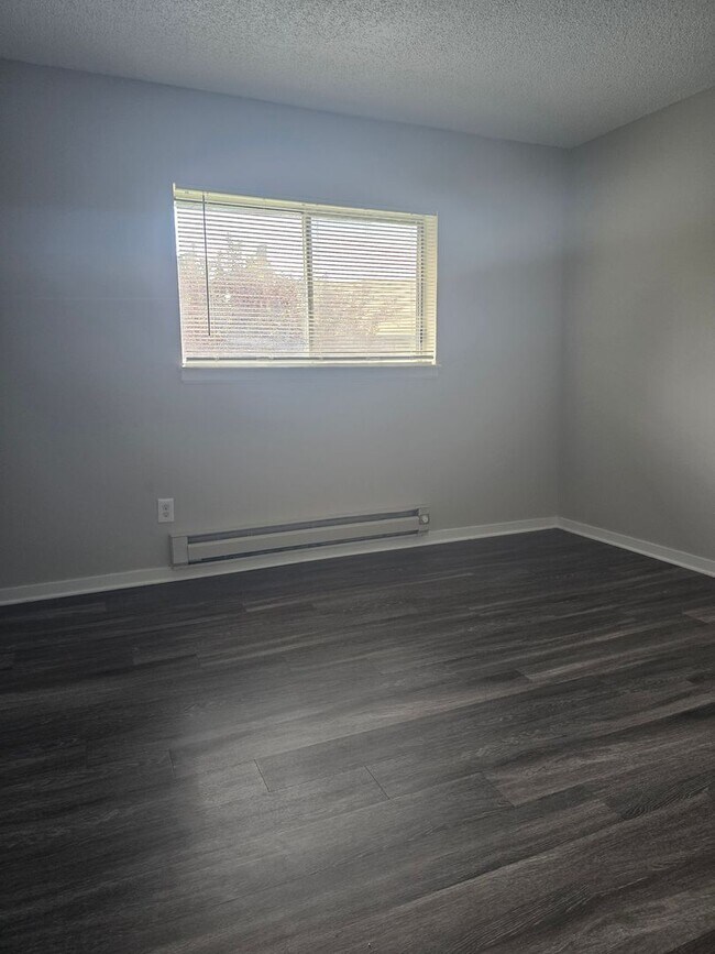 Building Photo - Fantastic Updated 2-Bedroom, 2-Bath Condo ...