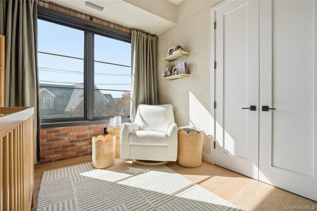 Building Photo - 50 Chestnut St