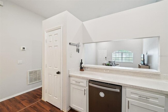 Building Photo - 3115 E 33rd Ave