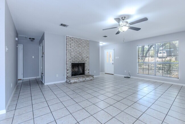 Building Photo - 6824 Edmond Ave