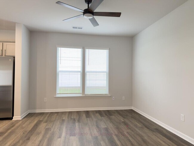 Building Photo - 173 Randwick Ln