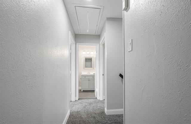 Building Photo - 2203 Sheraton Dr