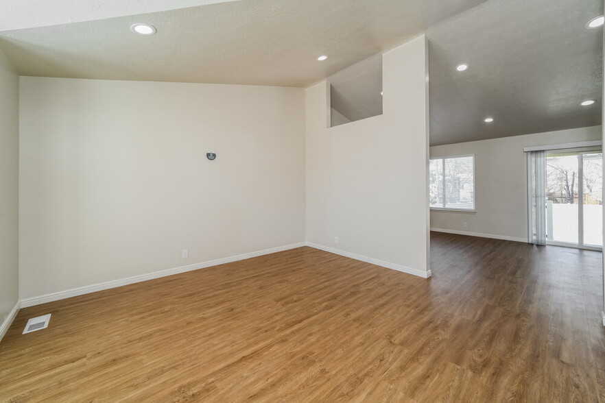 Building Photo - 2076 Allison Way