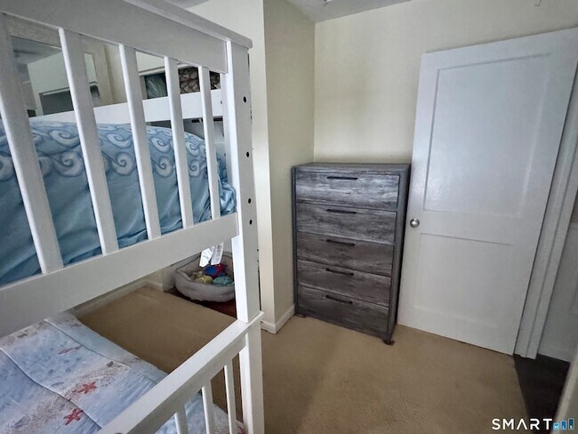 Building Photo - 51 Billow Rd