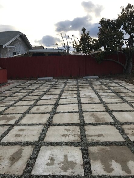 Building Photo - 1151 E 15th St