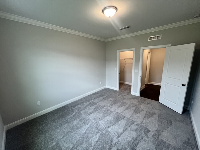 Building Photo - 1160 Topaz Cave Cir