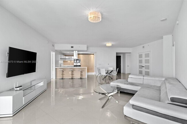 Building Photo - 17301 Biscayne Blvd
