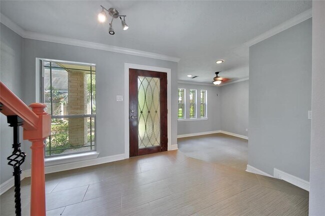Building Photo - 652 N Eldridge Pkwy