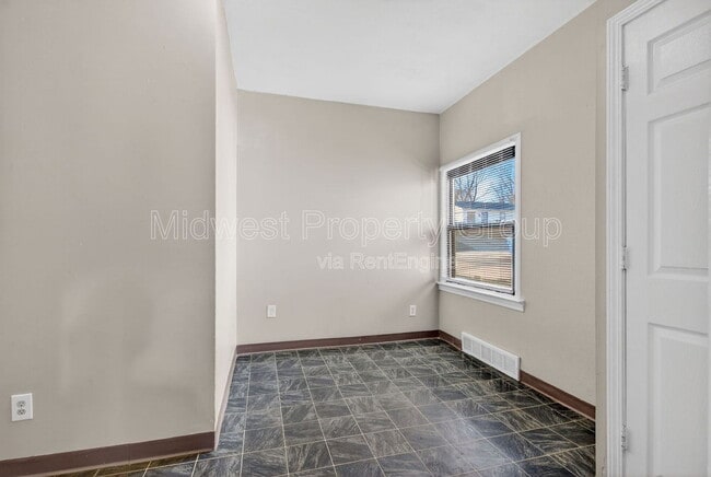 Building Photo - 5978 Laurette Ave