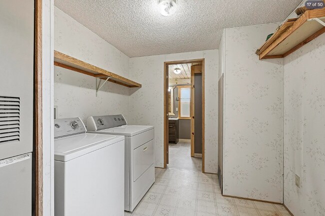 Building Photo - 408 Harmony Dr