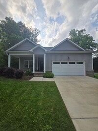 Building Photo - Charming 3-Bedroom Retreat Near Hamilton Place