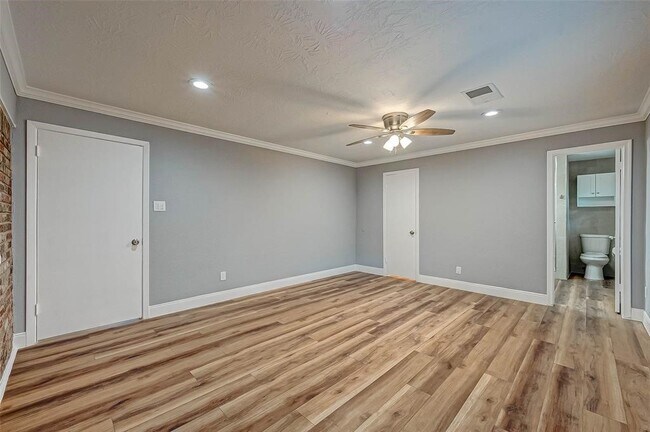 Building Photo - 4038 Cheena Dr