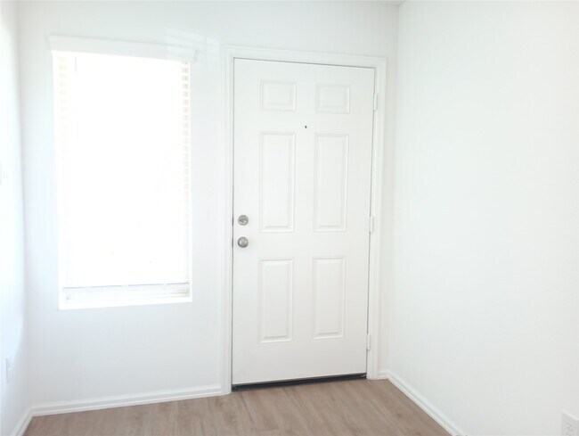 Building Photo - 26903 Vista Harbor Dr