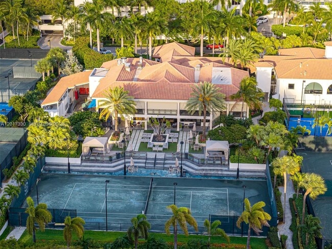 Building Photo - 2000 Island Blvd