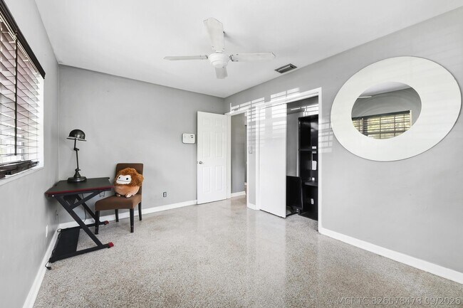 Building Photo - 1532 NW 7th Ave