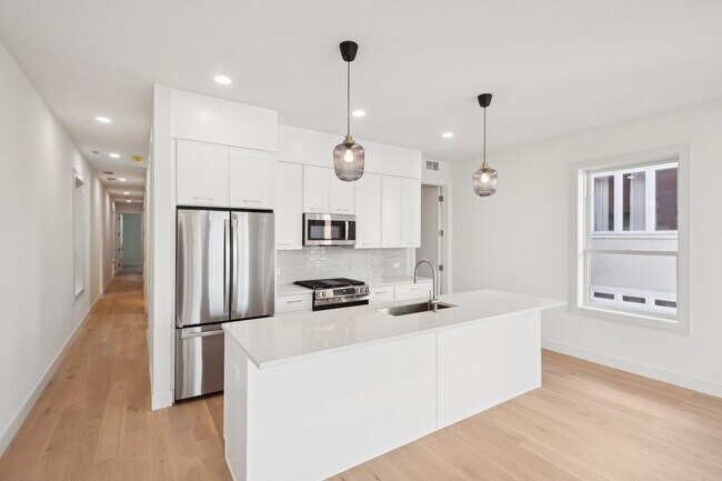 Building Photo - 2323 N Lister Ave