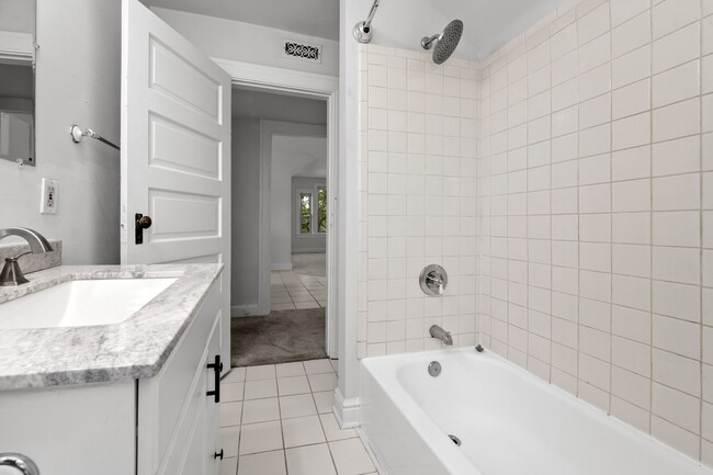 Building Photo - Modern Comfort Meets Prime Oakley Living –...
