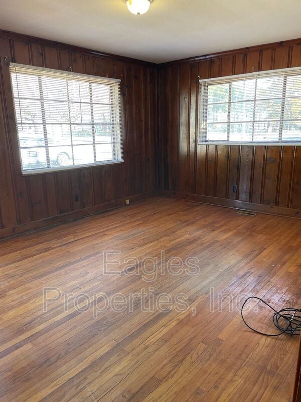 Building Photo - 1112 Beech St