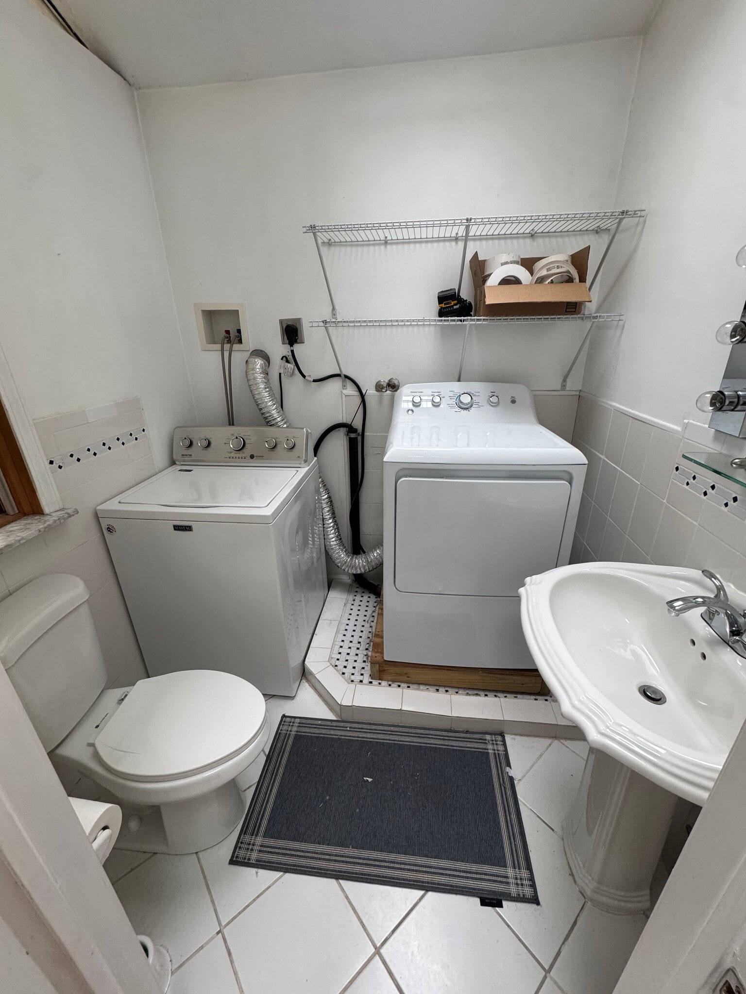 Building Photo - 1321 Virginia Ave