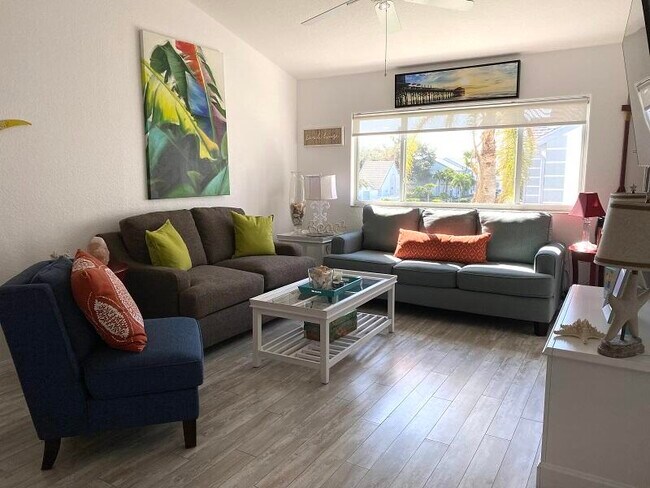 Building Photo - 343 Ocean Park Ln