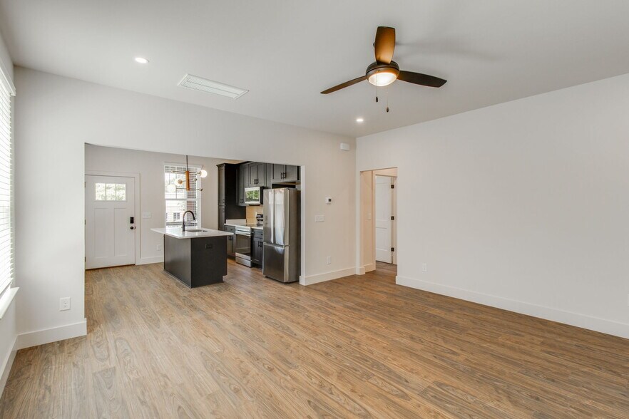 Building Photo - 2516 Richland St