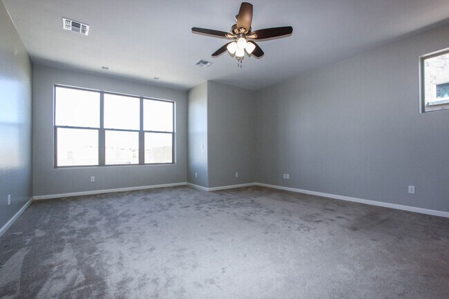 Building Photo - Application Pending- Two Bedroom Plus Den Home in Granite Dells Estates