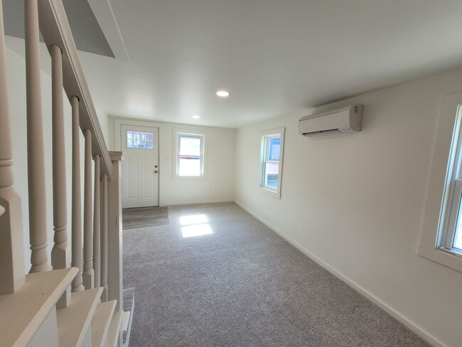 Building Photo - 55 N Church St