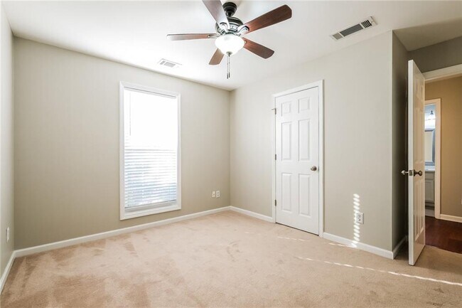 Building Photo - 3352 Summit Creek Ln