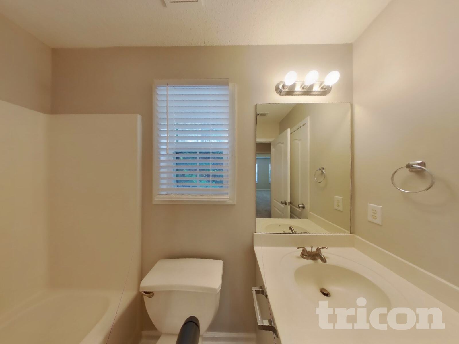 Building Photo - 121 Omega Ct