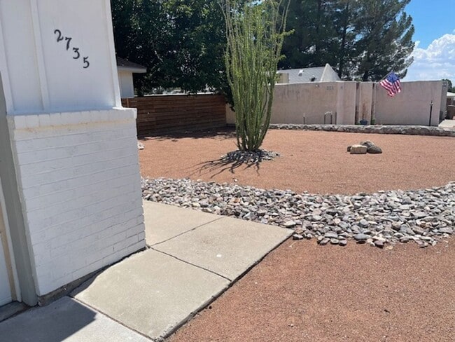 Building Photo - 2735 Ardis Dr