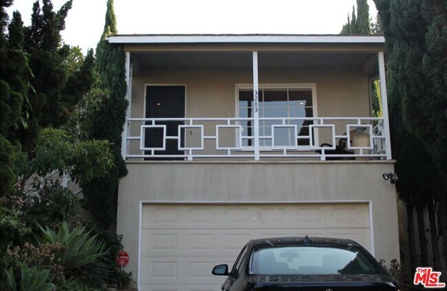 Building Photo - 3283 Kelton Ave