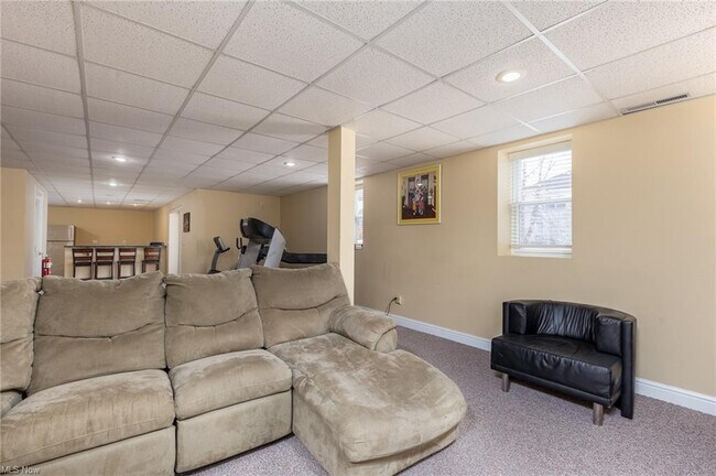 Building Photo - 298 Knollwood Trail