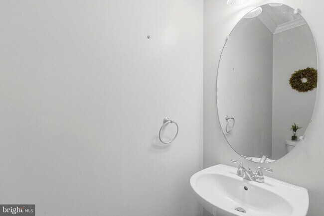 Building Photo - 2169 Sewanee Dr
