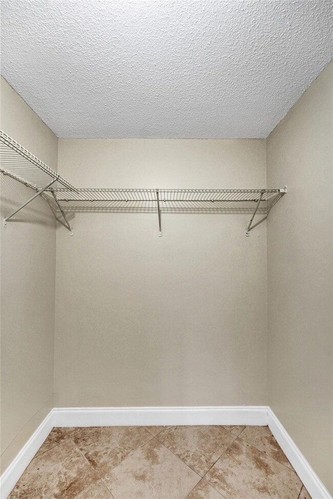 Building Photo - 10733 Cleary Blvd