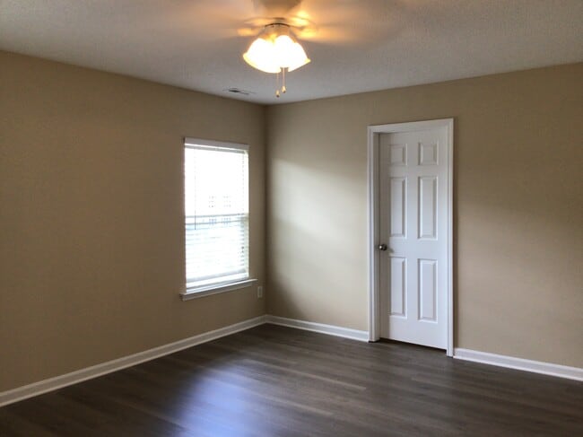 Building Photo - 3104 Olustee Dr