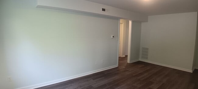 Building Photo - Christiansburg, 2 BR / 1 BA, Available in Aug 14th