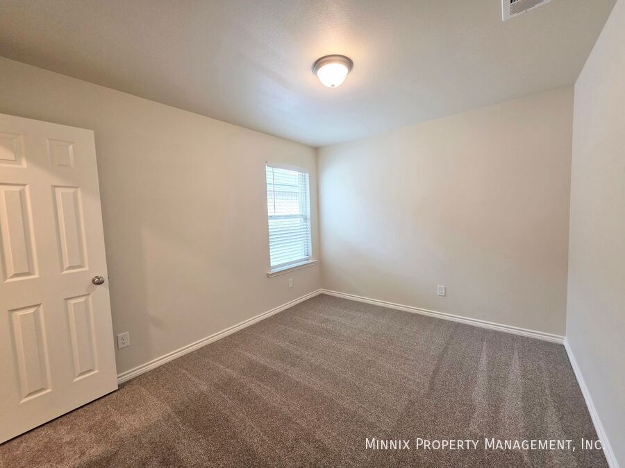 Building Photo - 1312 Hogback Wy