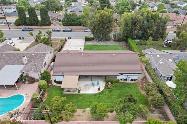 Building Photo - 13301 Yorba St