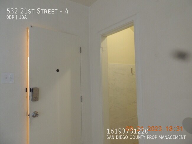 Building Photo - 532 21st St