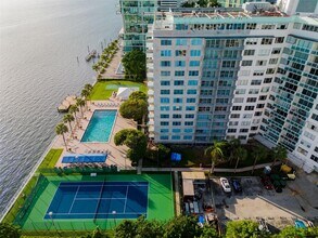 Building Photo - 3301 NE 5th Ave