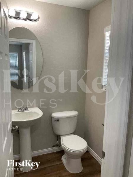 Building Photo - 7218 Forefather St